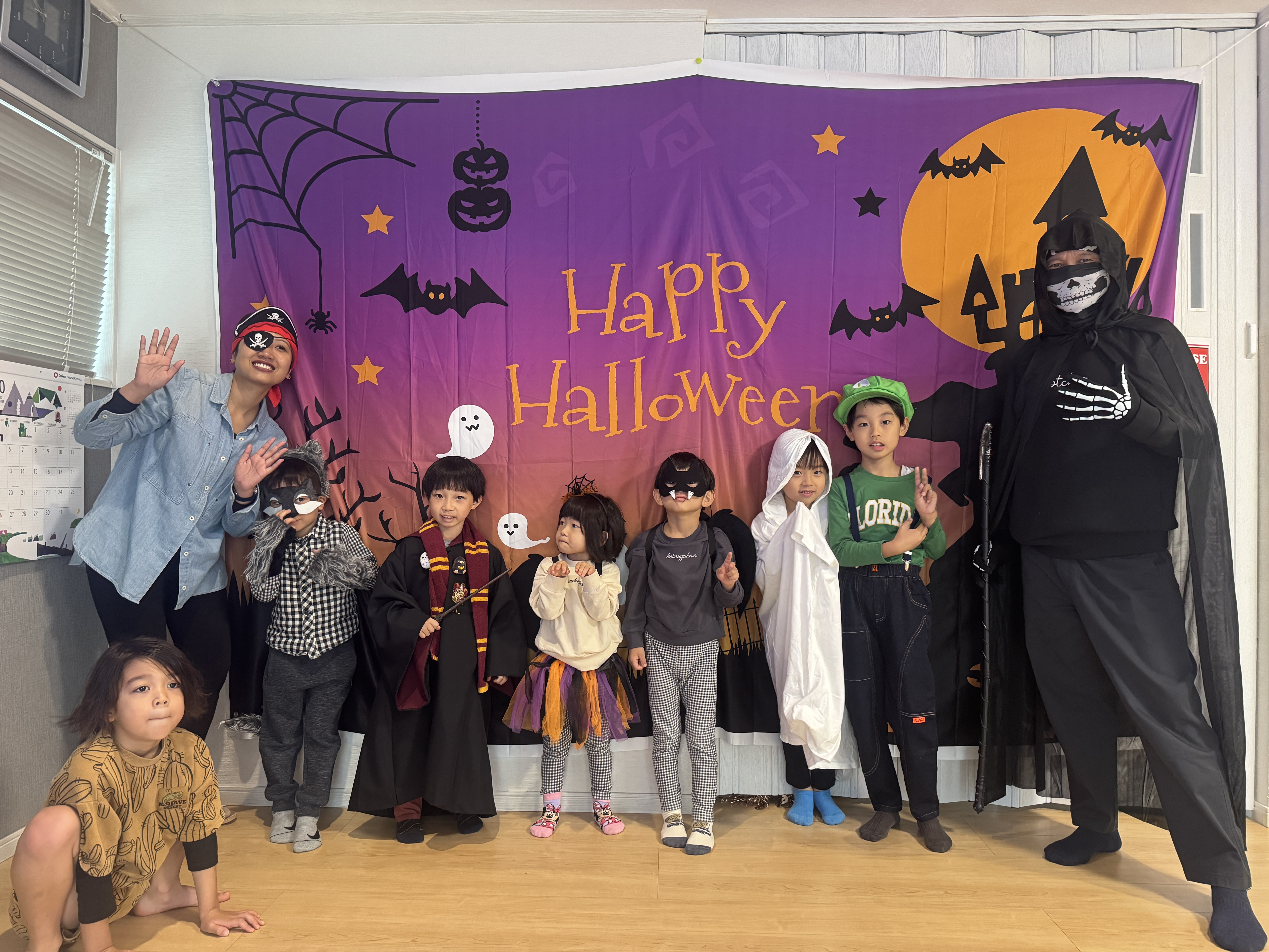 AlphaECOのハロウィーンパーティーで仮装を楽しむ子どもたち